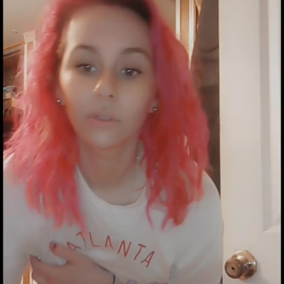 Meet your Posher, Pamela - Picture 1 of 1